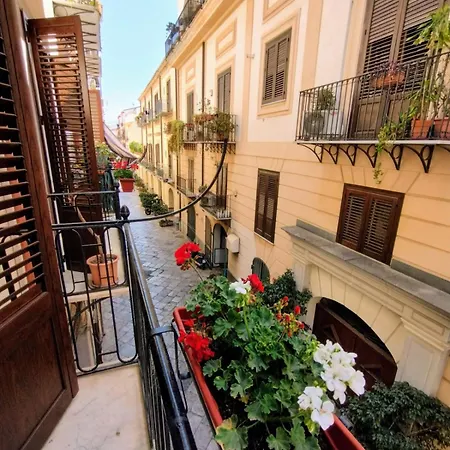 Apartment Domus Vetriera Palermo