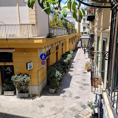 Domus Vetriera