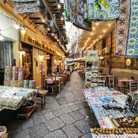 Domus Vetriera Daire Palermo