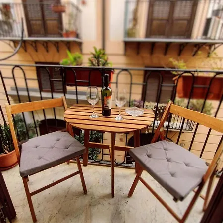 Daire Domus Vetriera Palermo